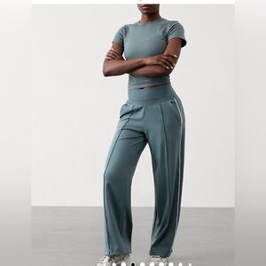 NWT Athleta Eden/White Venice Track Stripe Wide Leg Pant, Large